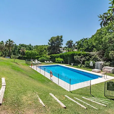 Cozy 2 Bedroom Corner In Puerto Banus With A Stunning Terrace * Marbella